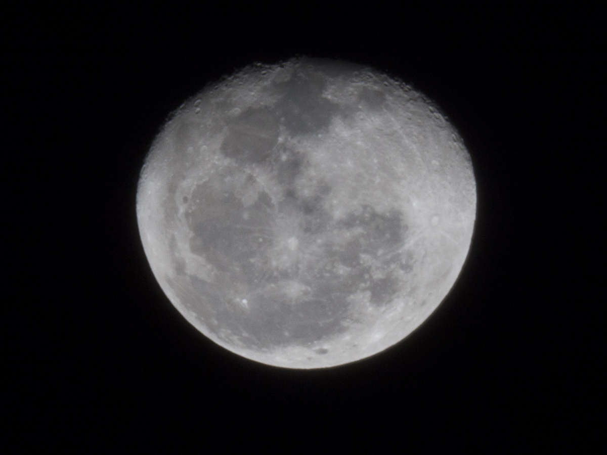 moon-raw-as-shot.jpg