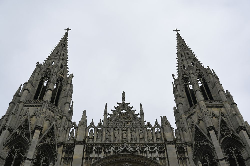 _ABC1269 f réduction de résolution Voici le haut de la face avant de l'Abbatiale Saint-Ouen de Rouen.jpg