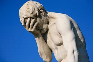 320px-Paris_Tuileries_Garden_Facepalm_statue