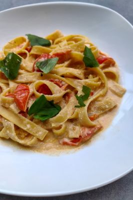 cherry-tomato-and-feta-pasta.jpg